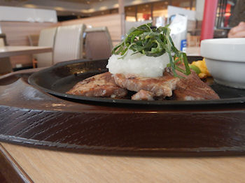 �K�X�g �r�[�t�̓b�g�X�e�[�L