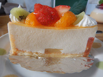 �K�X�g ���A�`�[�Y�P�[�L