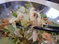 ガスト 蒸し鶏とキノコのサラダ