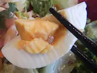 ガスト 蒸し鶏とケールのサラダ