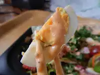 ガスト 蒸し鶏とケールのサラダ