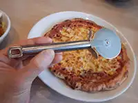 ガスト 蒸し鶏とケールのサラダ