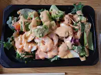 ガスト　海老アボカドとケールのサラダ