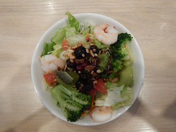 ガスト 海老とフルーツのサラダ